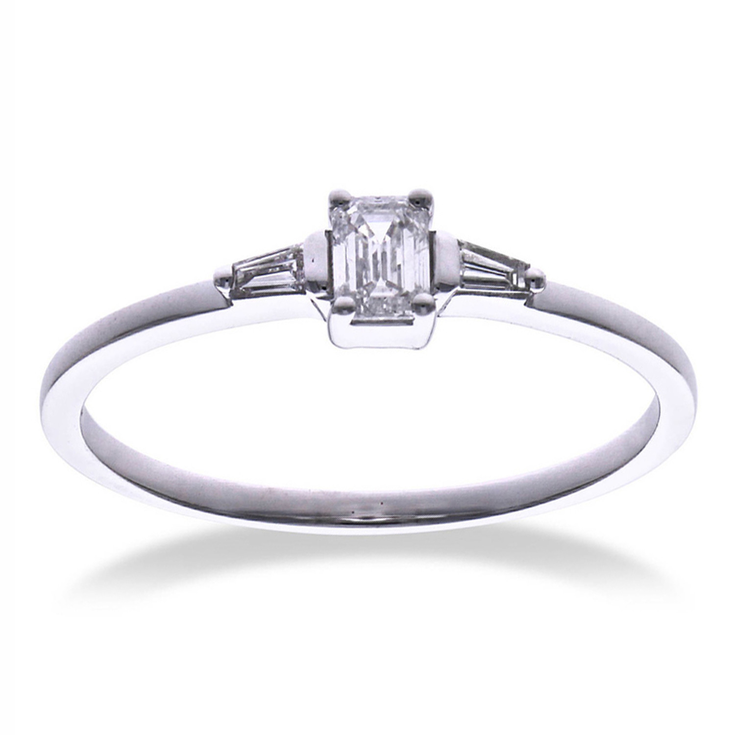 Solitaire accompagné or 18 carats diamants