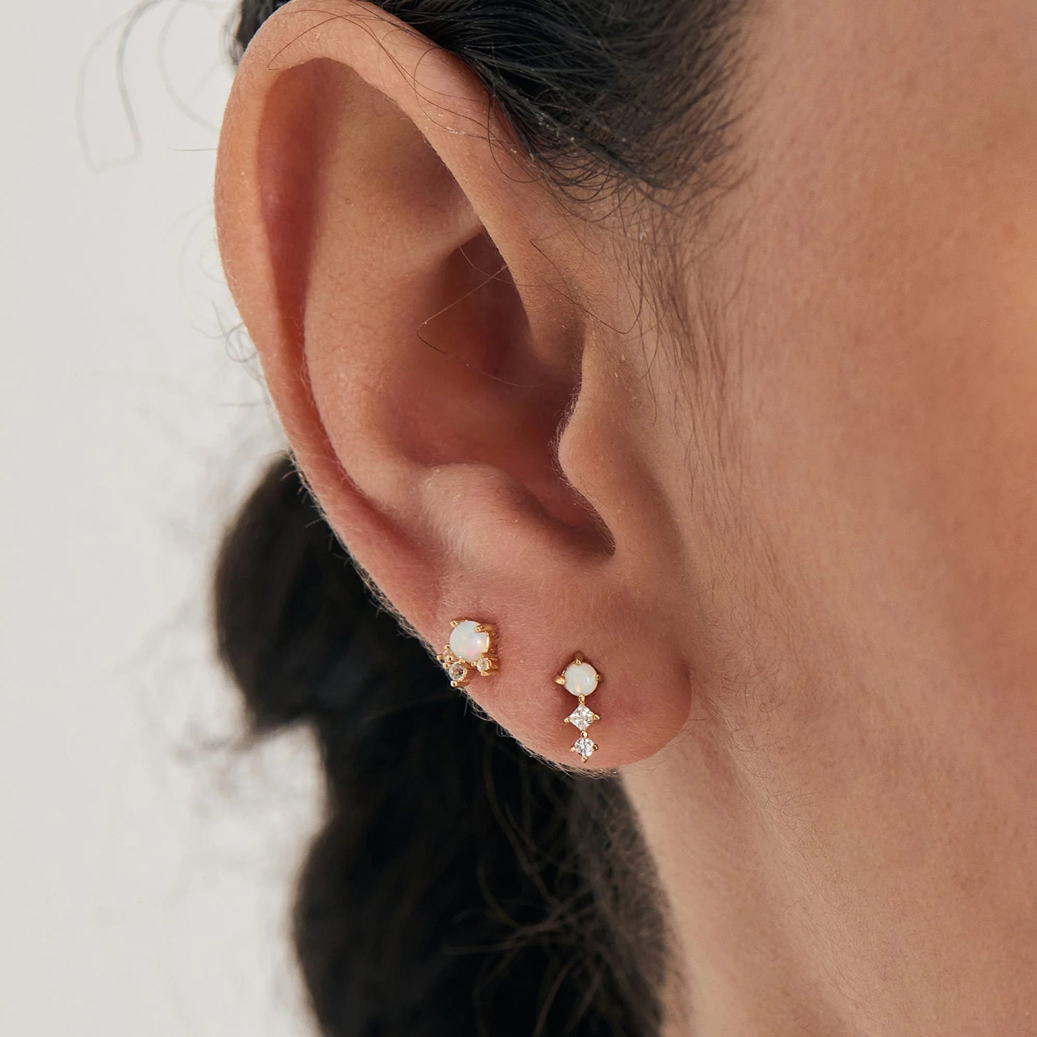 Boucle d'oreille individuelle Ania Haie Kyoto Pearl
Crown dorée